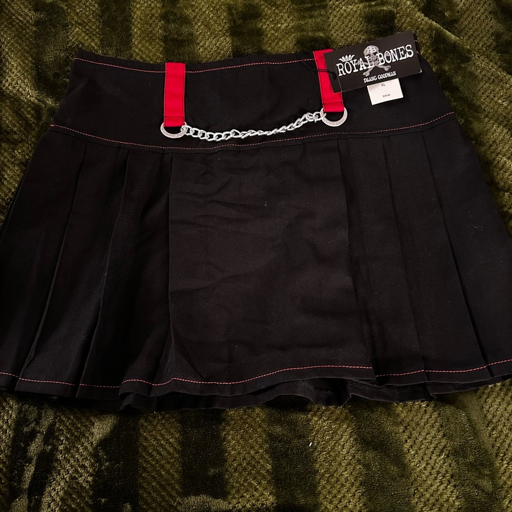 Royal Bones By Tripp Size XL Black & Red Chain Pleated Skirt